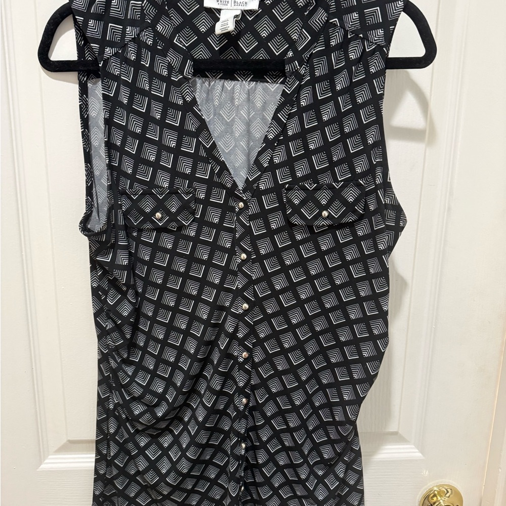 Chic Black and White Patterned Blouse